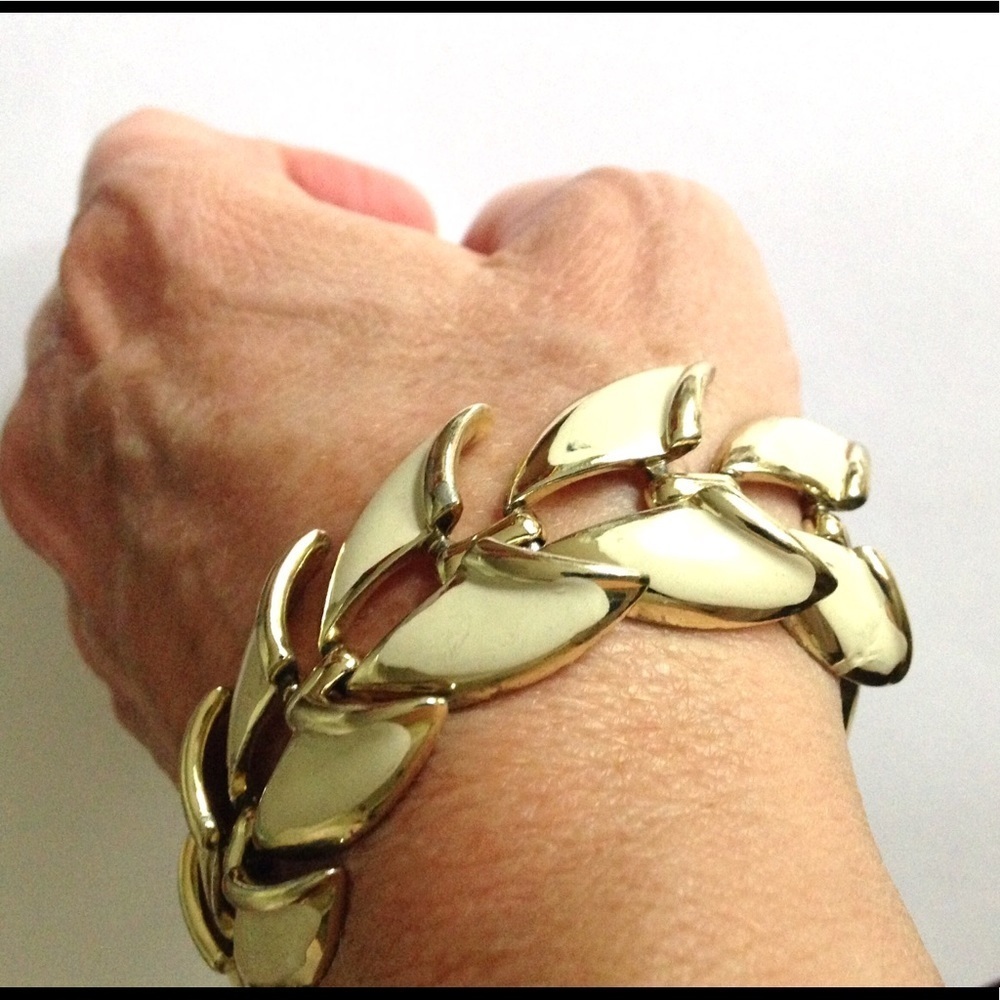 CORO Cream Vintage Bracelet